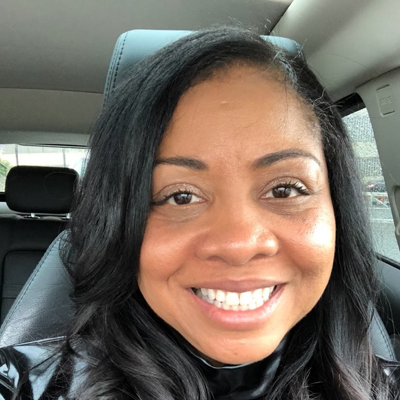 Meet your Posher, Ànnette - Picture 1 of 1